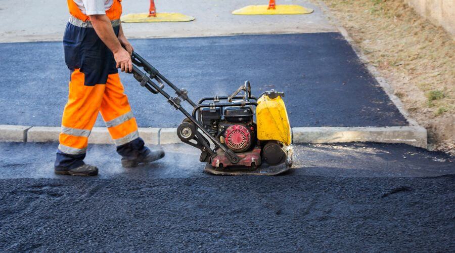 Professional gutter cleaning in Sophia, NC